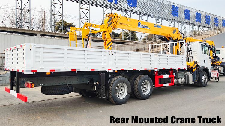 Xcmg 12 ton Rear Mounted Crane Truck for Sale