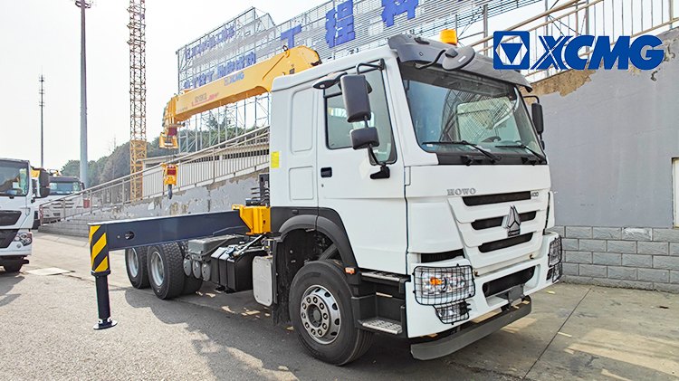 Xcmg Commercial Heavy Duty Truck Mounted Cranes Manufactures