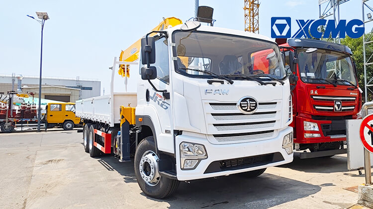 12000 Kg Sqs300-4 Faw Crane Truck for Sale Near Me Price