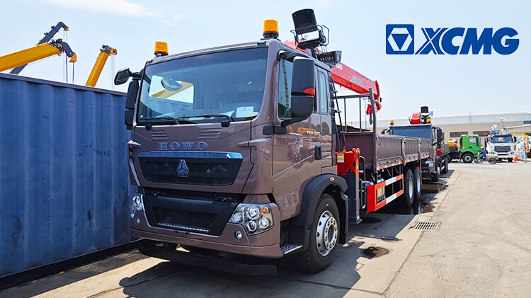 6x4 Sinotruk Howo Crane Truck for Sale Near Me Price