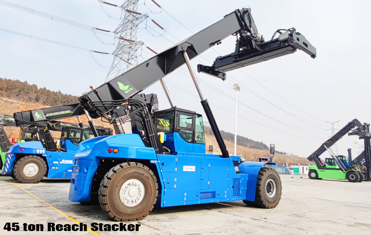 XCMG 45t Reach Stacker Truck for Sale in Tanzania