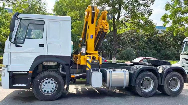 Folding Boom Truck Crane for Sale in Ivory Coast