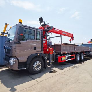 6x4 Sinotruk Howo Crane Truck