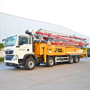 Xcmg 58m Cement Pumo Truck (howo chassis)