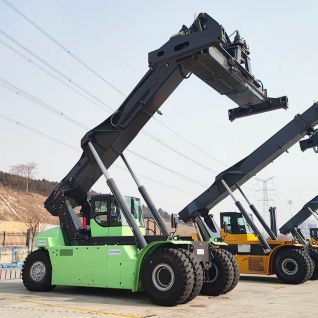 Electric Reach Container Stacker